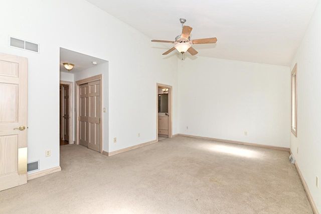 540 Mc Aurther LANE #B, Brookfield, WI 53045