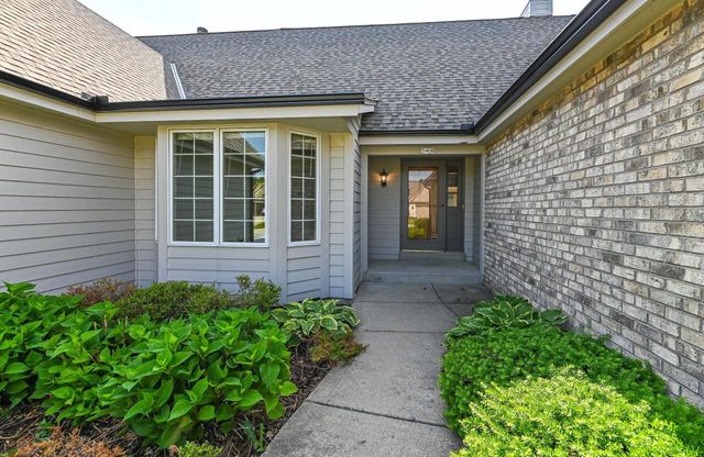 540 Mc Aurther LANE #B, Brookfield, WI 53045