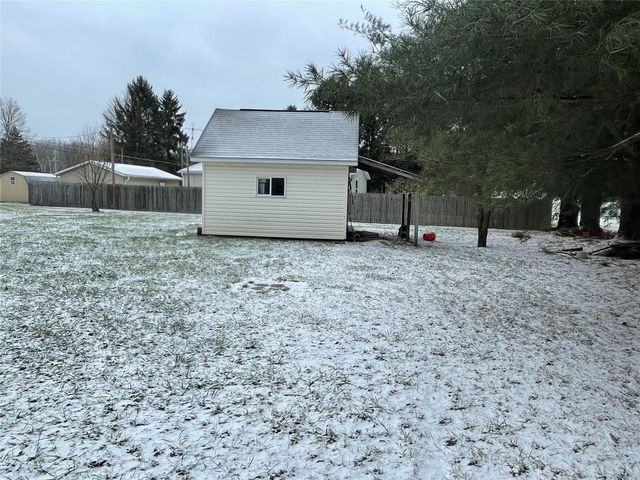 12210 FOREST Drive, Linesville, PA 16424