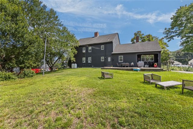 1 Sayles Hill Road, Lincoln, RI 02838