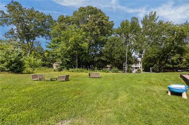 1 Sayles Hill Road, Lincoln, RI 02838