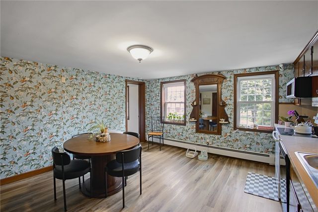 1 Sayles Hill Road, Lincoln, RI 02838