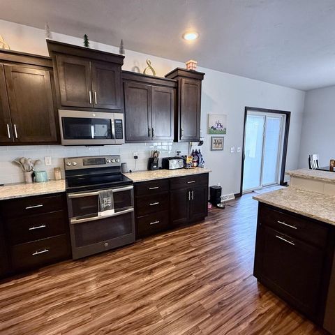 1410 S PROSPECT STREET, Shawano, WI 54166