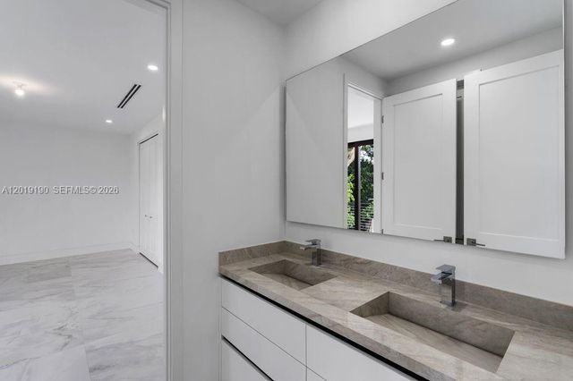2265 SW 4 St, Miami, FL 33135