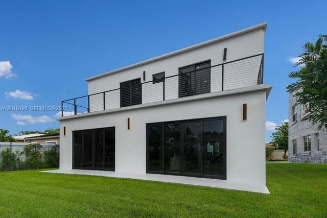 2265 SW 4 St, Miami, FL 33135