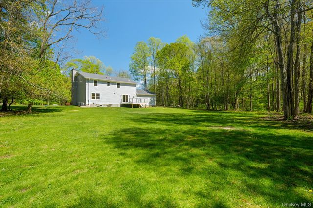 1 Patriots Farm Place, Armonk, NY 10504