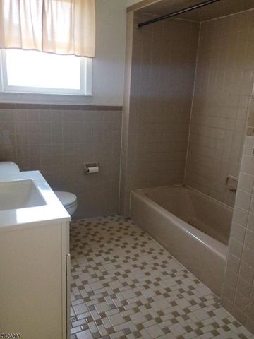 29 Orchard Rd, Maplewood Twp., NJ 07040
