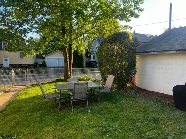 29 Orchard Rd, Maplewood Twp., NJ 07040
