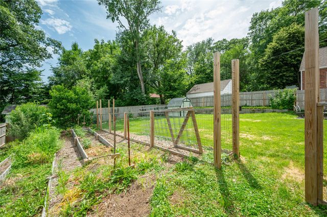6008 Rollins Avenue, Des Moines, IA 50312