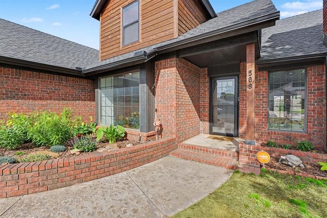 509 Golden Oaks Drive, Norman, OK 73072