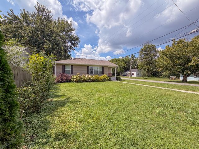 1482 E State Line Road, Rossville, GA 30741