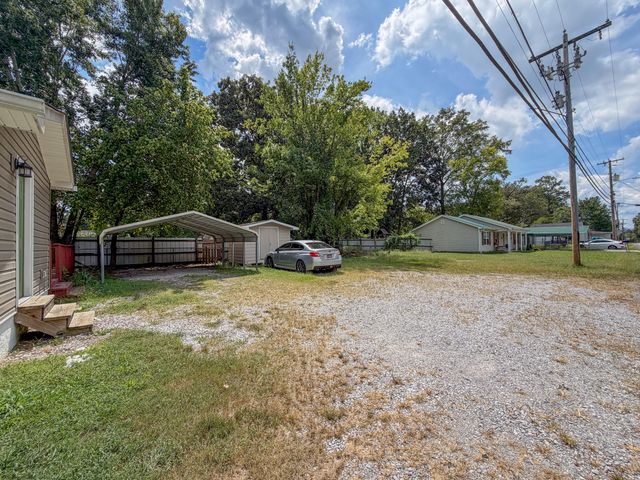1482 E State Line Road, Rossville, GA 30741