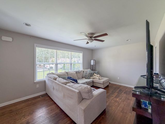 1482 E State Line Road, Rossville, GA 30741