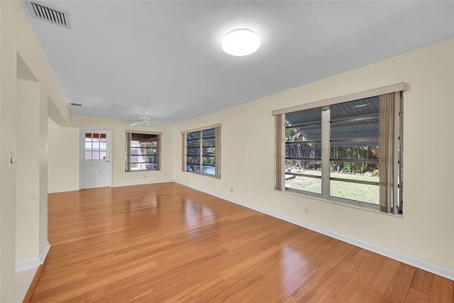 881 NW Zinnia Lane, Plantation, FL 33317