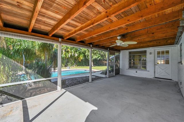 881 NW Zinnia Lane, Plantation, FL 33317