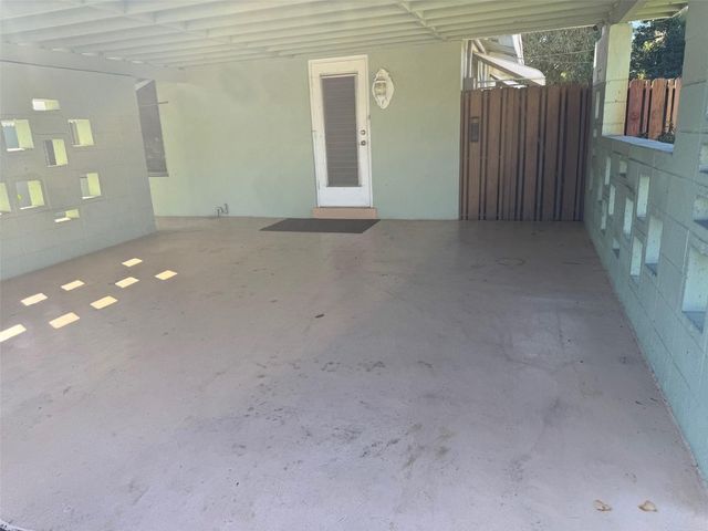 881 NW Zinnia Lane, Plantation, FL 33317