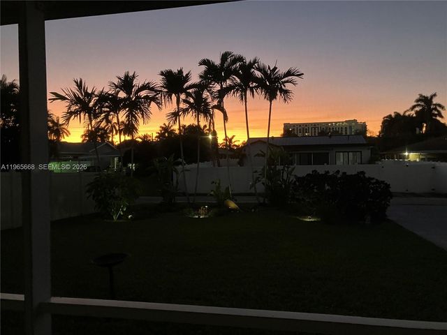 120 SE 3rd Ave, Dania Beach, FL 33004