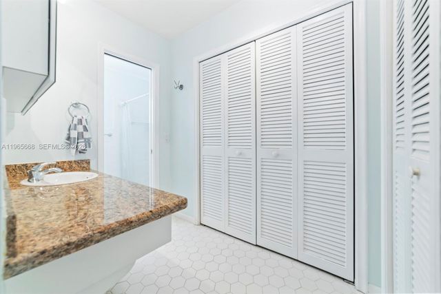 120 SE 3rd Ave, Dania Beach, FL 33004