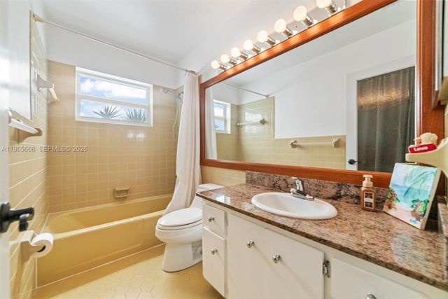 120 SE 3rd Ave, Dania Beach, FL 33004