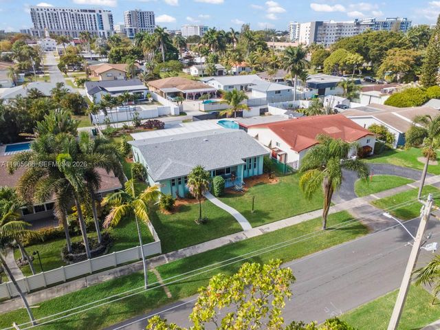 120 SE 3rd Ave, Dania Beach, FL 33004