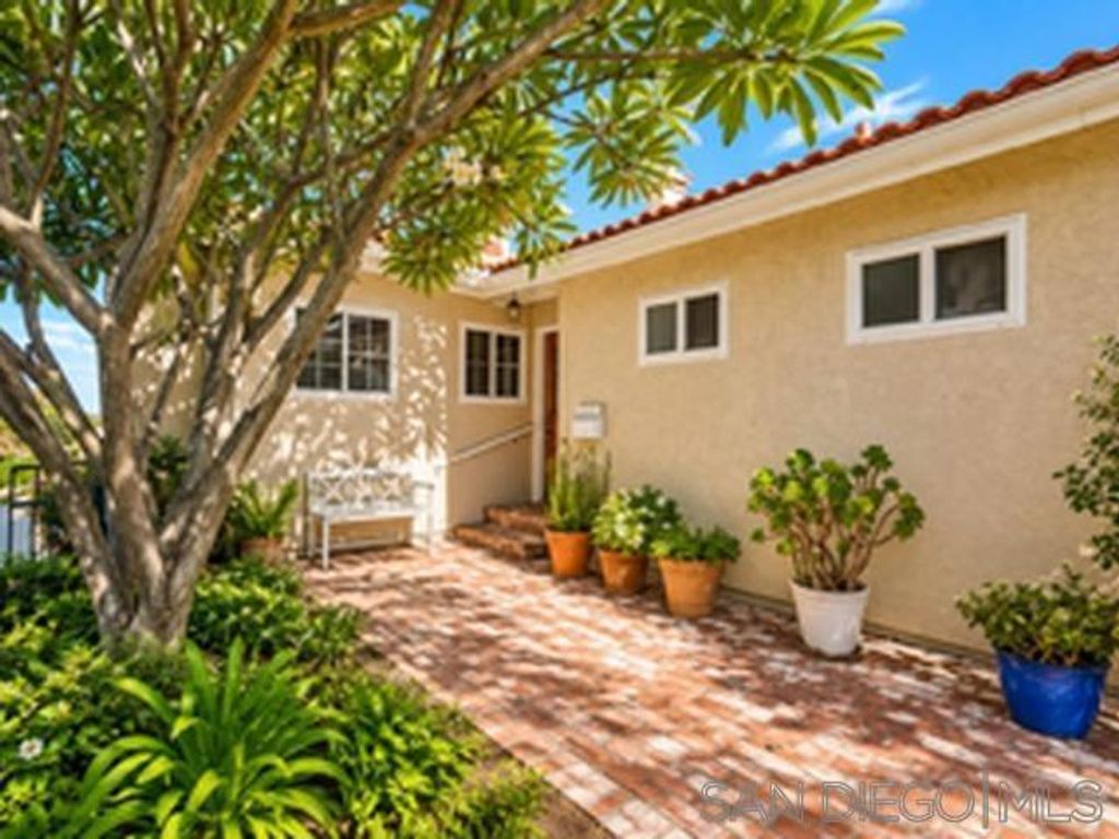 2128 Galveston, San Diego, CA 92110 — photo 2