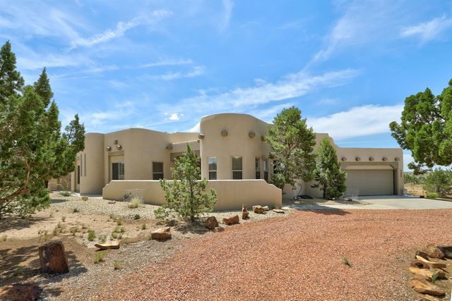 44 Roadrunner Trail, Placitas, NM 87043