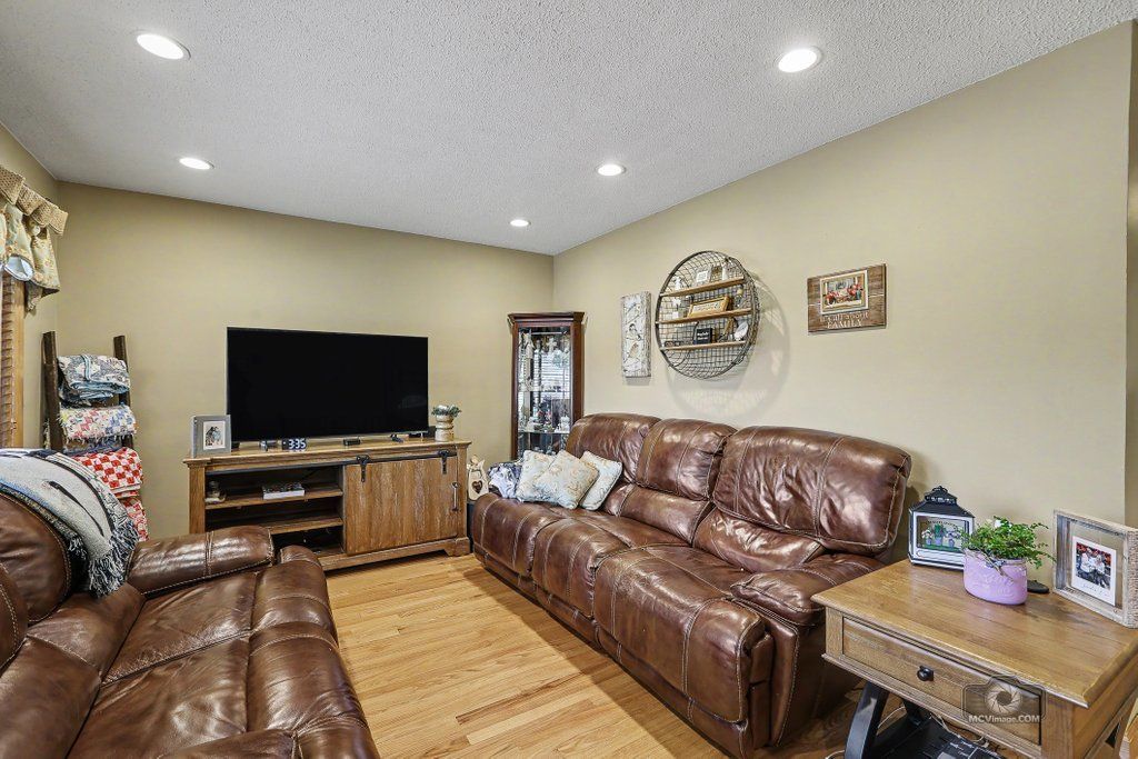 3843 W 107th Place, Chicago, IL 60655 — photo 4