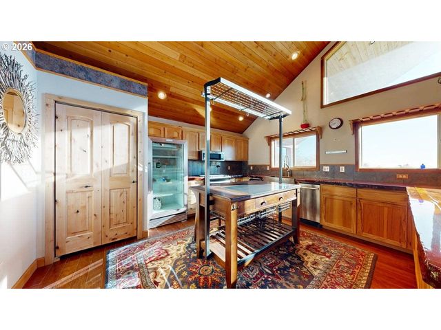 99106 E FREEMAN Ln, Brookings, OR 97415