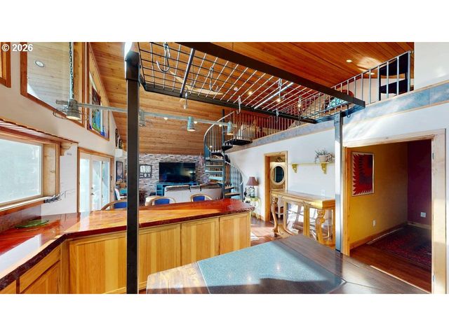 99106 E FREEMAN Ln, Brookings, OR 97415