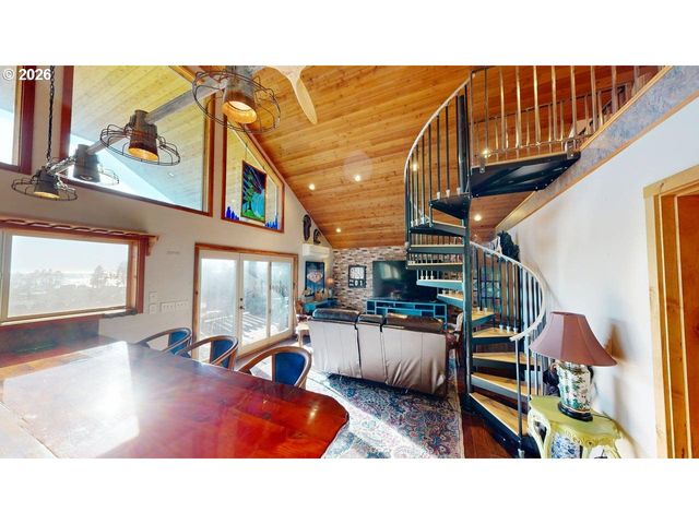 99106 E FREEMAN Ln, Brookings, OR 97415