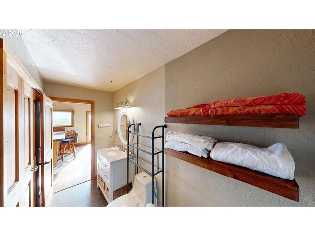 99106 E FREEMAN Ln, Brookings, OR 97415
