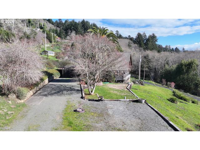 99106 E FREEMAN Ln, Brookings, OR 97415