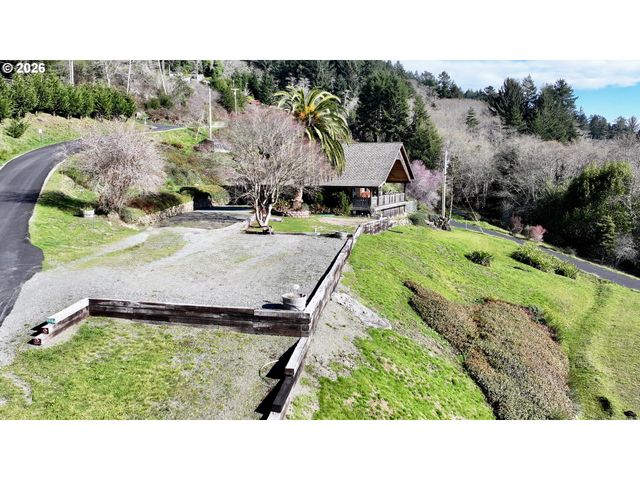 99106 E FREEMAN Ln, Brookings, OR 97415