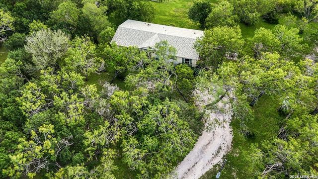 510 County Road 3820, San Antonio, TX 78253