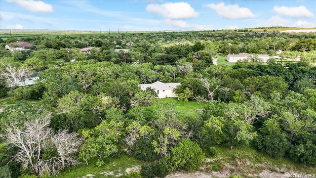 510 County Road 3820, San Antonio, TX 78253