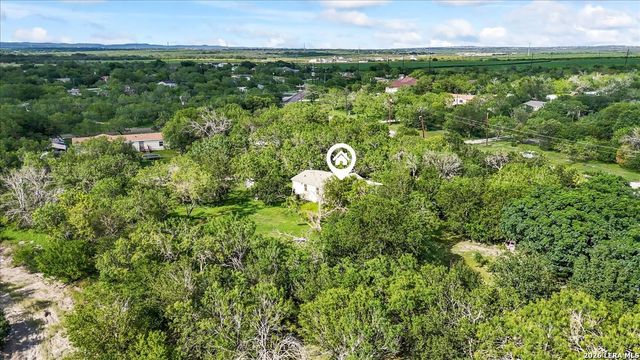 510 County Road 3820, San Antonio, TX 78253