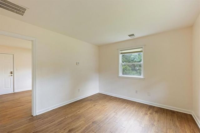 2021 S Harris Avenue, Independence, MO 64052