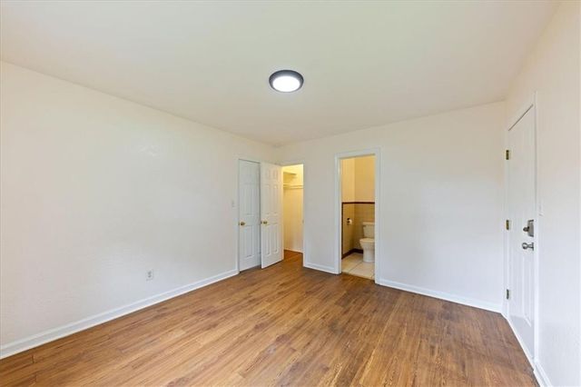 2021 S Harris Avenue, Independence, MO 64052
