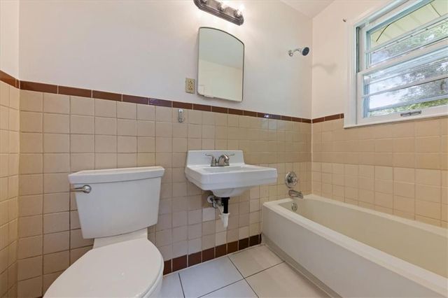 2021 S Harris Avenue, Independence, MO 64052