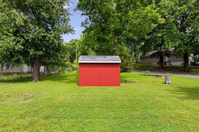 2021 S Harris Avenue, Independence, MO 64052