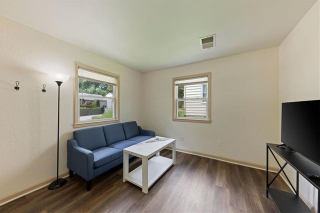 2021 S Harris Avenue, Independence, MO 64052