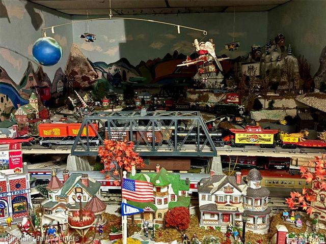 38751 Beecher Drive, Sterling Heights, MI 48312