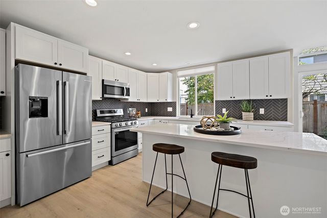 22512 SE 281st Street, Maple Valley, WA 98038