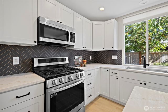 22512 SE 281st Street, Maple Valley, WA 98038