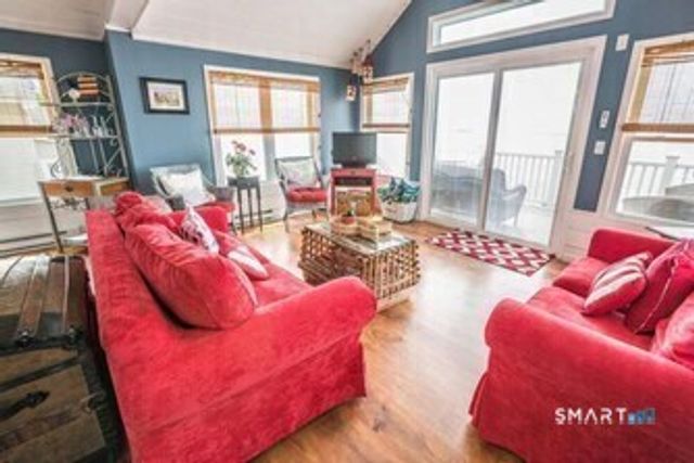 127 Shore Road, Clinton, CT 06413