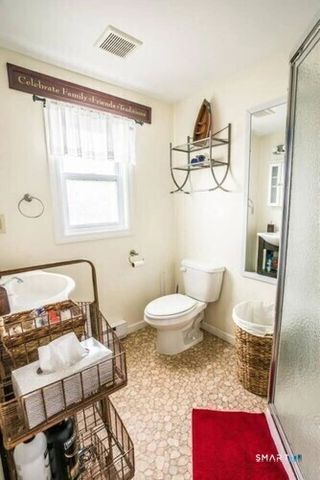 127 Shore Road, Clinton, CT 06413