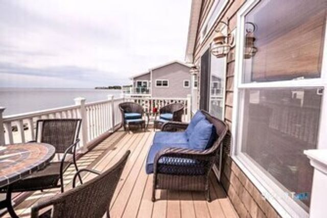127 Shore Road, Clinton, CT 06413