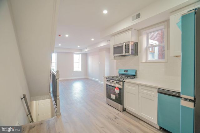 1714 SNYDER AVE, Philadelphia, PA 19145