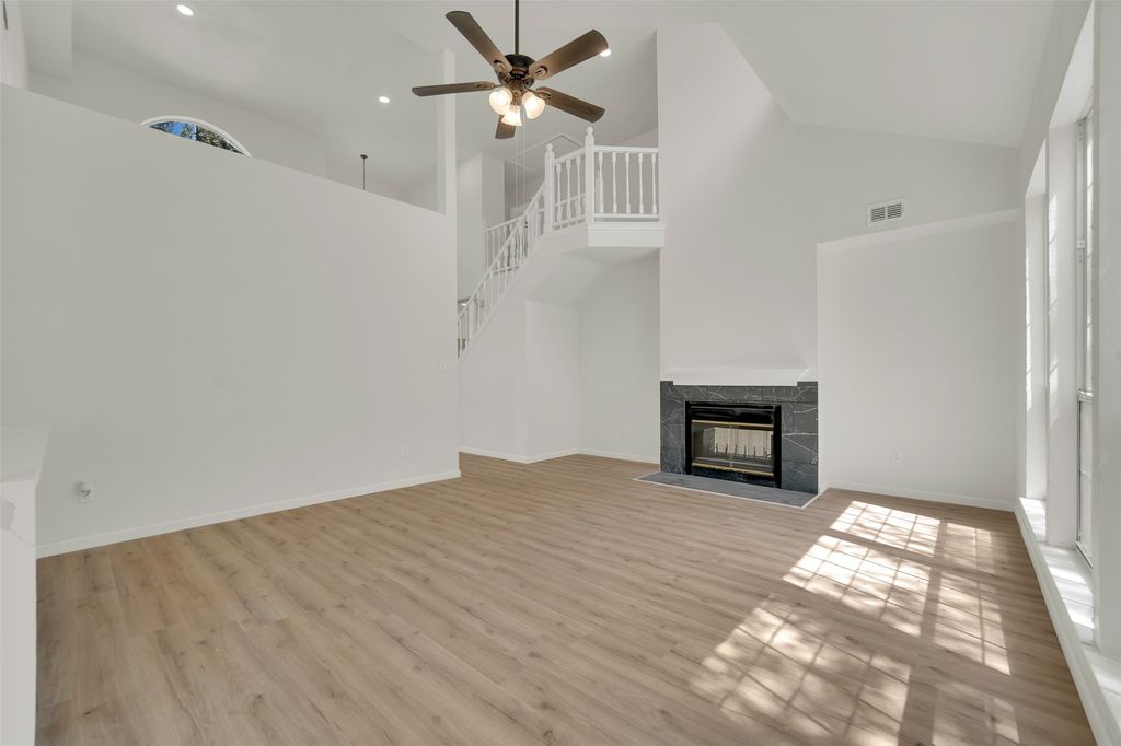 8316 Autumncrest Court, Dallas, TX 75249 — photo 4