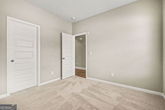 305 Sterling Creek Way, Loganville, GA 30052